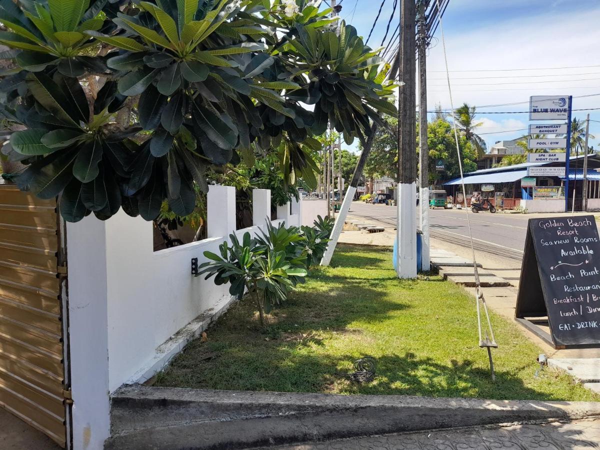 Golden Beach Chalets Arugam Bay Bagian luar foto
