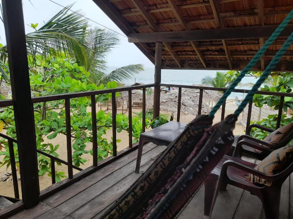 Golden Beach Chalets Arugam Bay Bagian luar foto